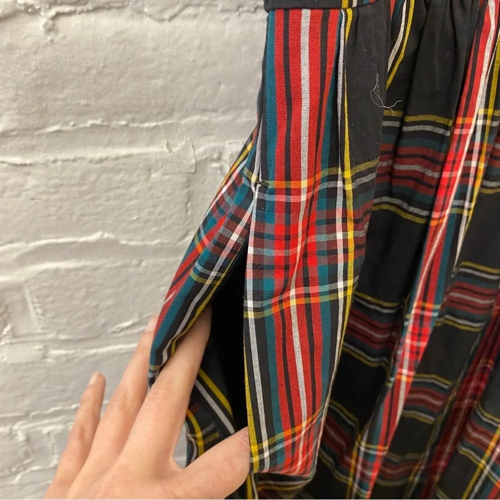 J.Crew || Stewart Tartan Puff-Sleeve Midi Dress With Jeweled Buttons Black 14‎